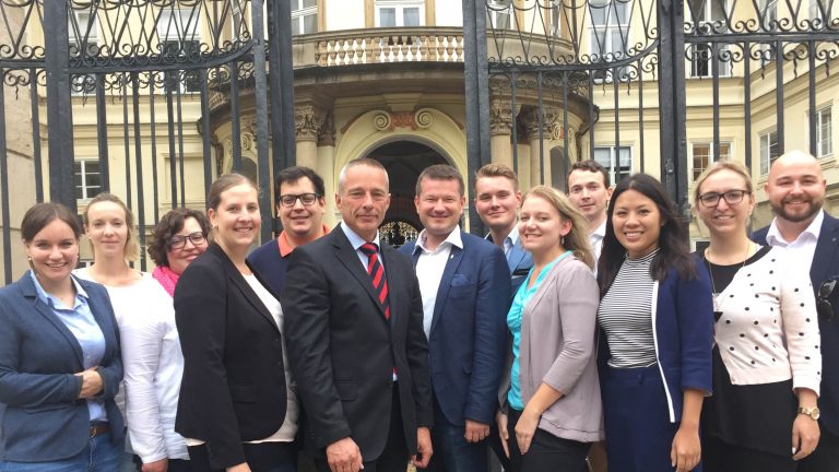 Junge Union in Prag: Drei Tage die Moldau-Metropole ...